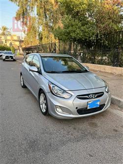 هیوندای ئەکسنت هاچباک